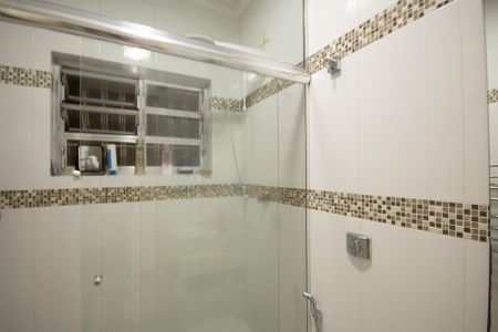 Casa à venda com 188m², 4 quartos e 4 vagas Casa à venda com 188m², 4 quartos e 4 vagasBanheiro da Suite