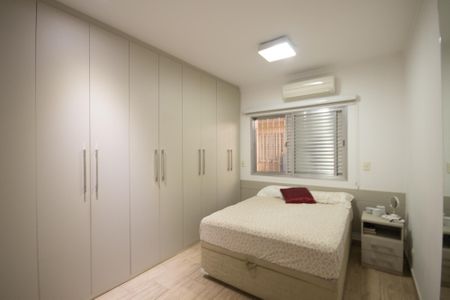 Casa à venda com 188m², 4 quartos e 4 vagas Casa à venda com 188m², 4 quartos e 4 vagasSuite