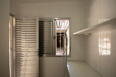 Casa à venda com 188m², 4 quartos e 4 vagas Casa à venda com 188m², 4 quartos e 4 vagasQuarto de serviço