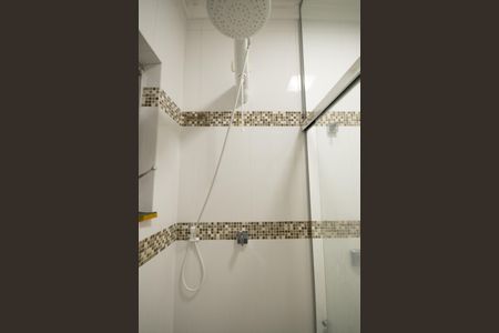 Casa à venda com 188m², 4 quartos e 4 vagas Casa à venda com 188m², 4 quartos e 4 vagasBanheiro da Suite