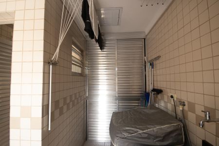 Casa à venda com 188m², 4 quartos e 4 vagas Casa à venda com 188m², 4 quartos e 4 vagasÁrea de Serviço