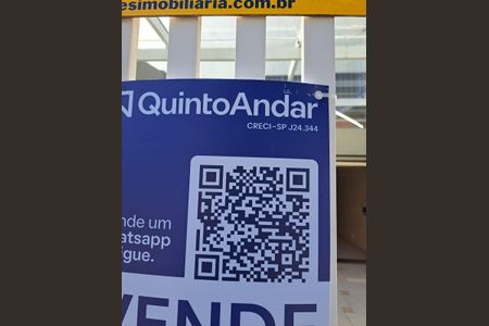 Casa à venda com 188m², 4 quartos e 4 vagas Casa à venda com 188m², 4 quartos e 4 vagasPlaquinha