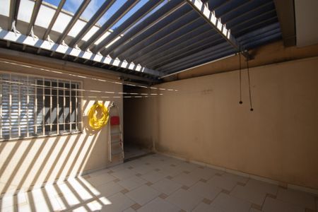 Casa à venda com 188m², 4 quartos e 4 vagas Casa à venda com 188m², 4 quartos e 4 vagasQuintal