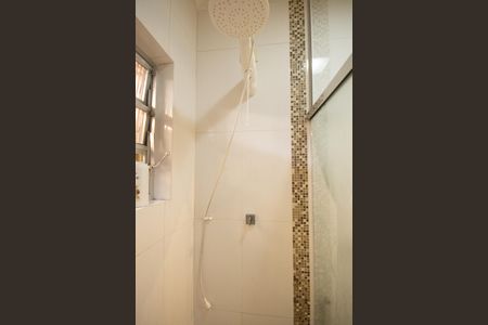 Casa à venda com 188m², 4 quartos e 4 vagas Casa à venda com 188m², 4 quartos e 4 vagasBanheiro 2