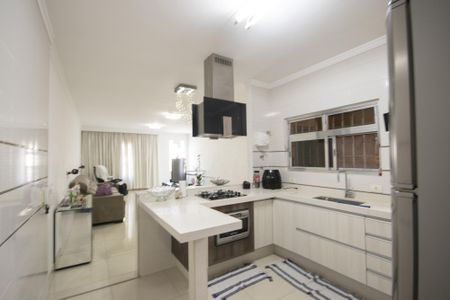 Casa à venda com 188m², 4 quartos e 4 vagas Casa à venda com 188m², 4 quartos e 4 vagasCozinha