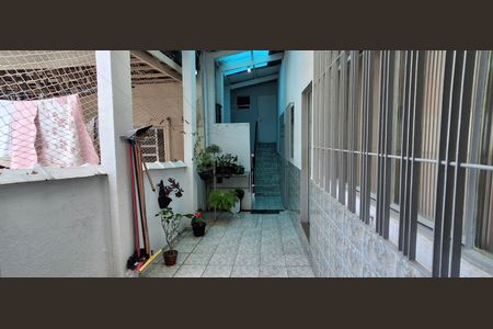 Casa à venda com 225m², 2 quartos e 4 vagas Casa à venda com 225m², 2 quartos e 4 vagasQuintal