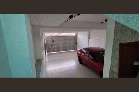 Casa à venda com 225m², 2 quartos e 4 vagas Casa à venda com 225m², 2 quartos e 4 vagasGaragem