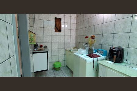 Casa à venda com 225m², 2 quartos e 4 vagas Casa à venda com 225m², 2 quartos e 4 vagasÁrea de Serviço