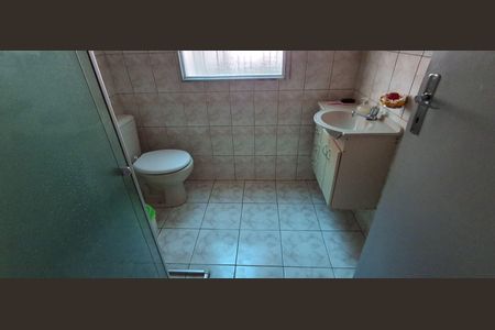 Casa à venda com 225m², 2 quartos e 4 vagas Casa à venda com 225m², 2 quartos e 4 vagasBanheiro Social