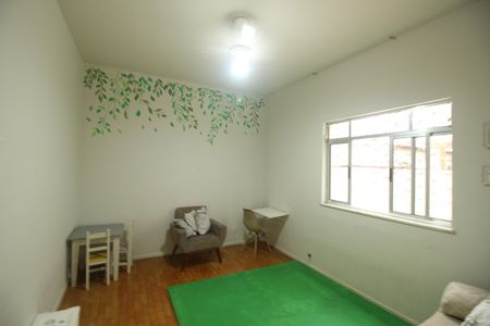 Casa à venda com 290m², 4 quartos e 1 vagaQuarto 