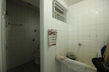 Casa à venda com 290m², 4 quartos e 1 vagaÁrea de serviço 