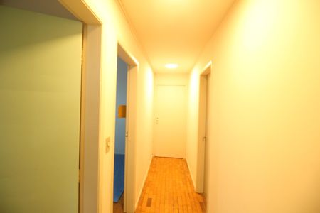 Casa à venda com 290m², 4 quartos e 1 vagaCorredor 