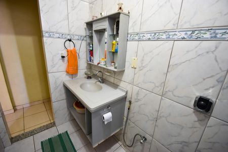 Apartamento à venda com 60m², 2 quartos e 1 vaga Apartamento à venda com 60m², 2 quartos e 1 vagaBanheiro