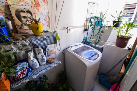 Apartamento à venda com 60m², 2 quartos e 1 vaga Apartamento à venda com 60m², 2 quartos e 1 vagaÁrea de Serviço