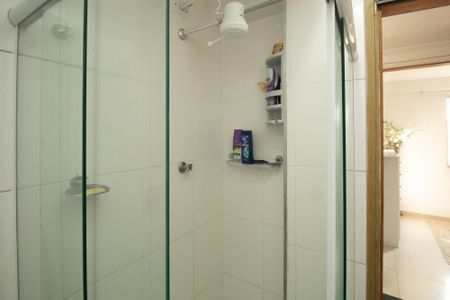 Apartamento à venda com 62m², 2 quartos e 1 vaga Apartamento à venda com 62m², 2 quartos e 1 vagaBanheiro
