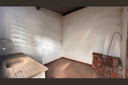 Casa à venda com 270m², 5 quartos e 12 vagas Casa à venda com 270m², 5 quartos e 12 vagasÁrea de Serviço Casa 2