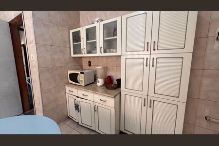 Casa à venda com 270m², 5 quartos e 12 vagas Casa à venda com 270m², 5 quartos e 12 vagasCozinha Casa 1