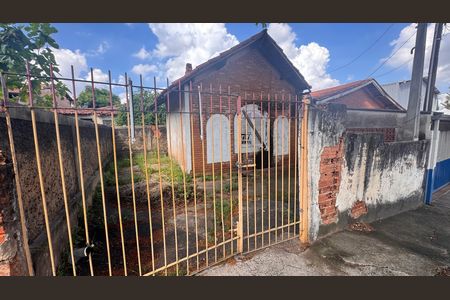 Casa à venda com 270m², 5 quartos e 12 vagas Casa à venda com 270m², 5 quartos e 12 vagasFachada Casa 2