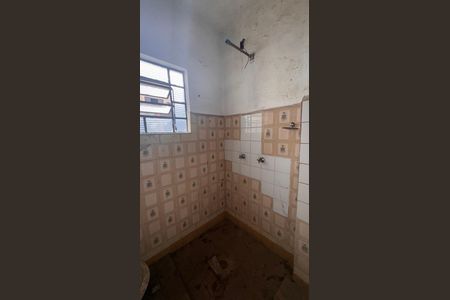 Casa à venda com 270m², 5 quartos e 12 vagas Casa à venda com 270m², 5 quartos e 12 vagasBanheiro Casa 2