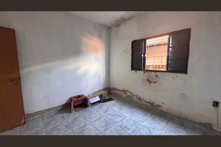 Casa à venda com 270m², 5 quartos e 12 vagas Casa à venda com 270m², 5 quartos e 12 vagasQuarto 2 Casa 1