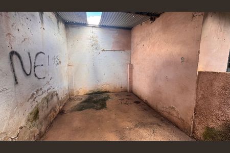 Casa à venda com 270m², 5 quartos e 12 vagas Casa à venda com 270m², 5 quartos e 12 vagasQuintal Casa 2