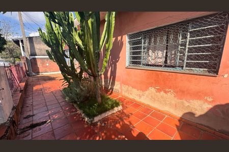 Casa à venda com 270m², 5 quartos e 12 vagas Casa à venda com 270m², 5 quartos e 12 vagasQuintal Frente Casa 1
