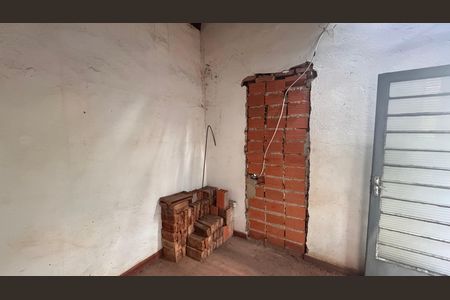 Casa à venda com 270m², 5 quartos e 12 vagas Casa à venda com 270m², 5 quartos e 12 vagasÁrea de Serviço Casa 2