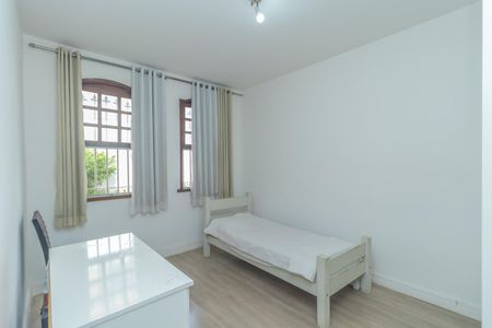 Casa à venda com 360m², 4 quartos e 4 vagas Casa à venda com 360m², 4 quartos e 4 vagasQuarto 3