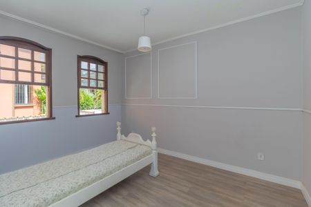 Casa à venda com 360m², 4 quartos e 4 vagas Casa à venda com 360m², 4 quartos e 4 vagasQuarto 1