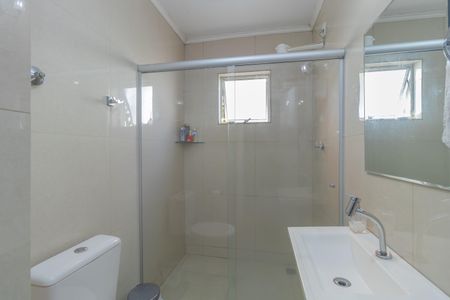 Casa à venda com 360m², 4 quartos e 4 vagas Casa à venda com 360m², 4 quartos e 4 vagasBanheiro Social 2