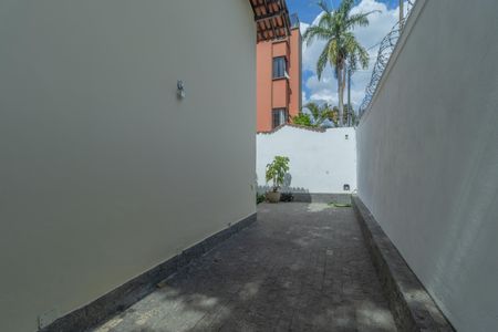 Casa à venda com 360m², 4 quartos e 4 vagas Casa à venda com 360m², 4 quartos e 4 vagasÁrea comum