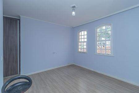 Casa à venda com 360m², 4 quartos e 4 vagas Casa à venda com 360m², 4 quartos e 4 vagasQuarto 2