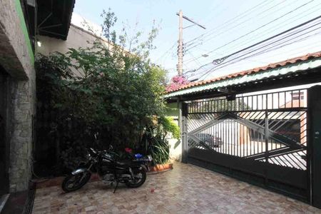 Casa à venda com 171m², 3 quartos e 4 vagas Casa à venda com 171m², 3 quartos e 4 vagasGaragem