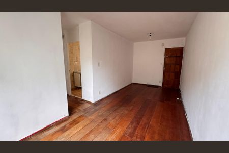 Apartamento à venda com 70m², 3 quartos e 1 vaga Apartamento à venda com 70m², 3 quartos e 1 vagaSala