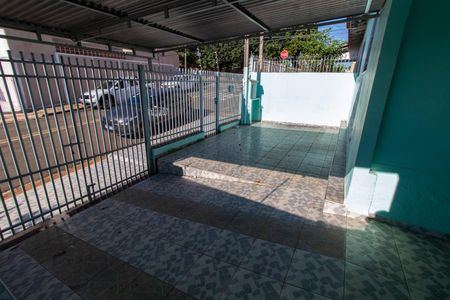 Casa à venda com 84m², 2 quartos e 2 vagas Casa à venda com 84m², 2 quartos e 2 vagasÁrea Externa Frente