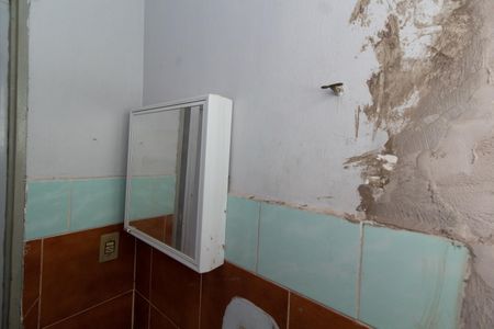 Casa à venda com 84m², 2 quartos e 2 vagas Casa à venda com 84m², 2 quartos e 2 vagasBanheiro da Edícula