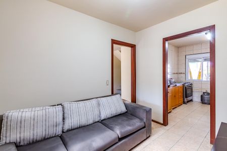 Casa à venda com 106m², 2 quartos e 5 vagas Casa à venda com 106m², 2 quartos e 5 vagasSala de TV