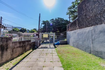 Casa à venda com 106m², 2 quartos e 5 vagas Casa à venda com 106m², 2 quartos e 5 vagasQuintal
