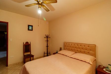 Casa à venda com 140m², 3 quartos e 2 vagasQuarto