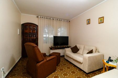 Casa à venda com 140m², 3 quartos e 2 vagasSala