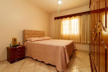 Casa à venda com 140m², 3 quartos e 2 vagasQuarto