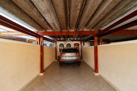 Casa à venda com 140m², 3 quartos e 2 vagasGaragem