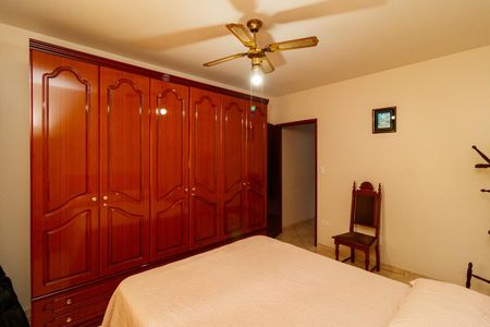 Casa à venda com 140m², 3 quartos e 2 vagasQuarto