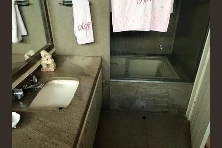 Apartamento à venda com 375m², 4 quartos e 3 vagas