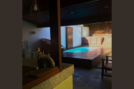 Casa à venda com 360m², 4 quartos e 4 vagas