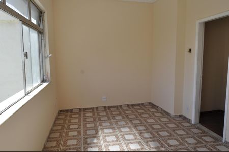 Casa à venda com 55m², 4 quartos e sem vagaSala