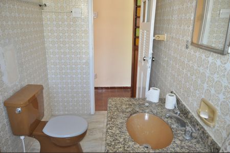 Casa à venda com 55m², 4 quartos e sem vagaBanheiro
