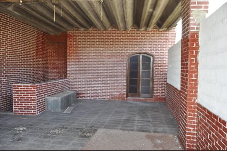 Casa à venda com 55m², 4 quartos e sem vagaÁrea Externa