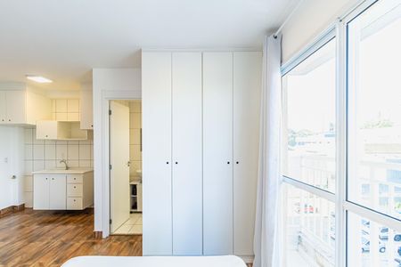 Casa para alugar com 270m², 0 quarto e 2 vagas Casa para alugar com 270m², 0 quarto e 2 vagasStudio