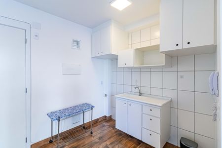 Casa para alugar com 270m², 0 quarto e 2 vagas Casa para alugar com 270m², 0 quarto e 2 vagasStudio - Cozinha